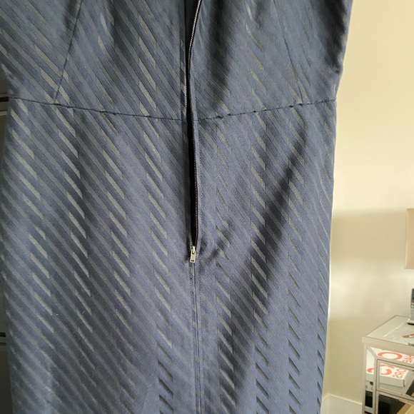 Dress - Picture 3 of 5